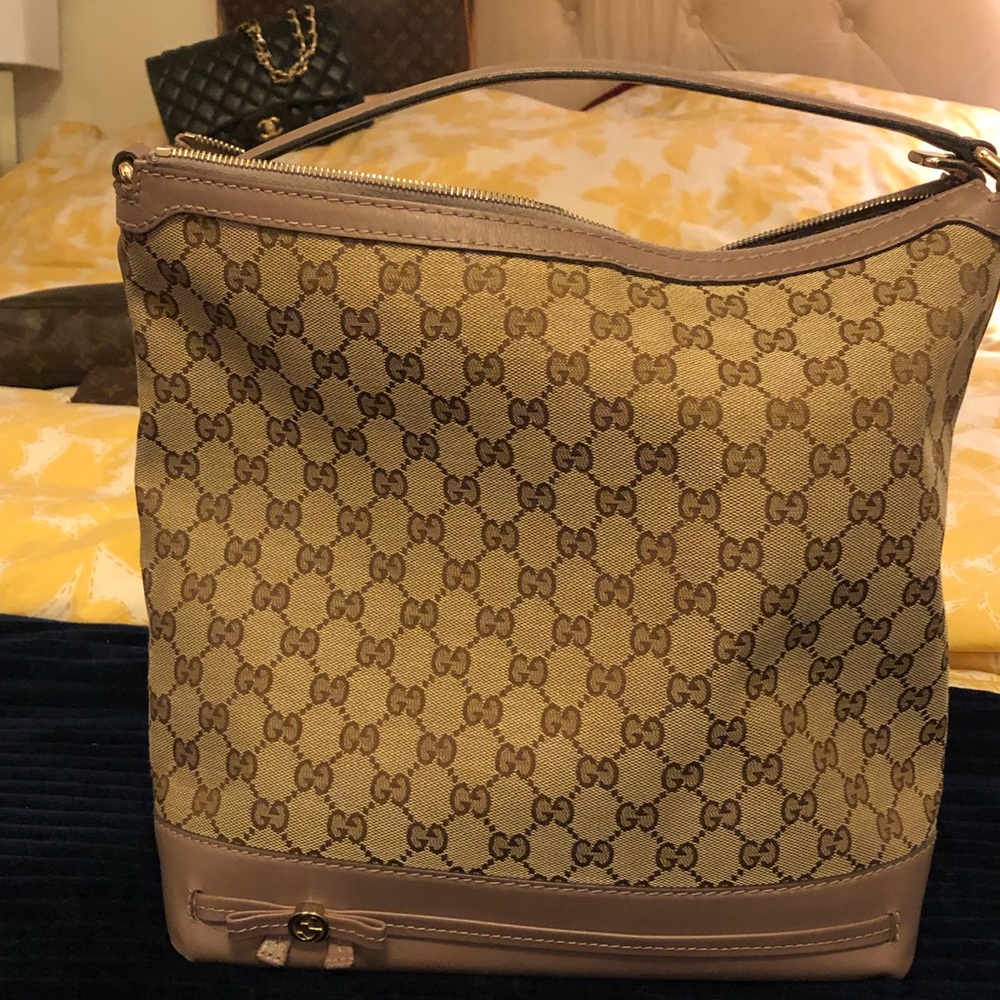 Gucci shoulder bag guaranteed authentic